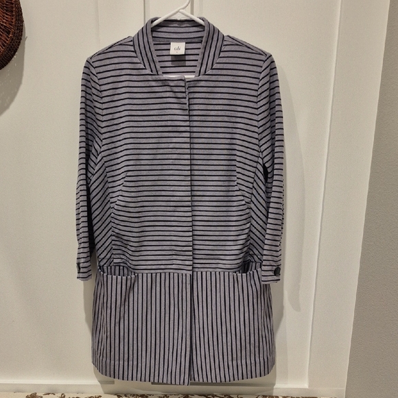 CAbi Jackets & Blazers - Cabi Mock Neck Stripe Coat Cotton Blend 3 quarter sleeve